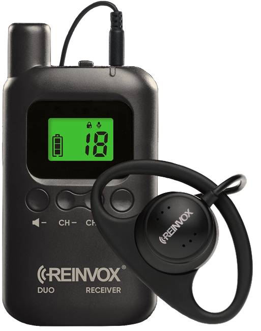 Приемники с наушниками, которые раздаются слушателям